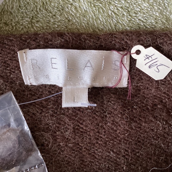 NWT Gorgeous statement sweater - Picture 4 of 5